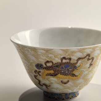 青衿堂 珐琅彩海水纹三狮杯